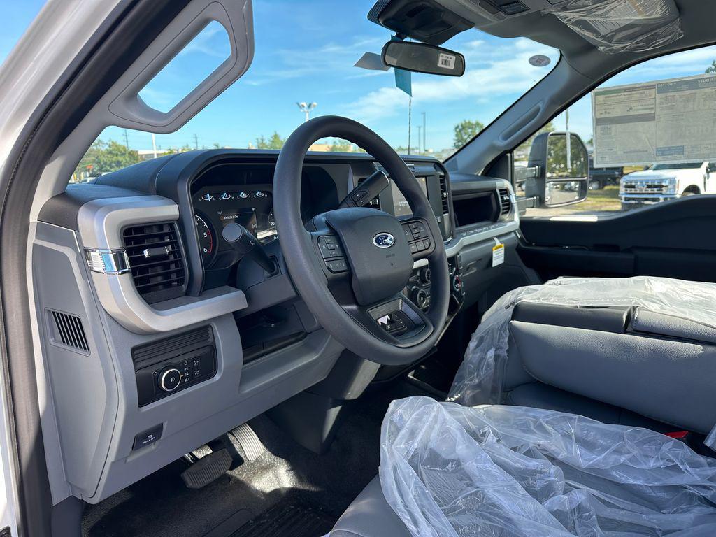 new 2025 Ford F-350 car, priced at $71,190