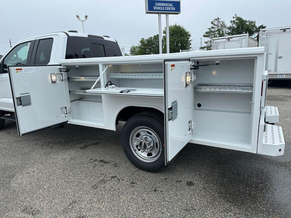 new 2025 Ford F-350 car, priced at $72,998