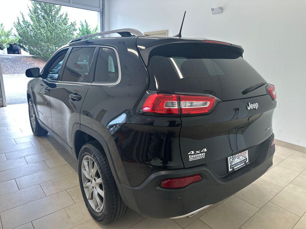 used 2018 Jeep Cherokee car, priced at $14,976