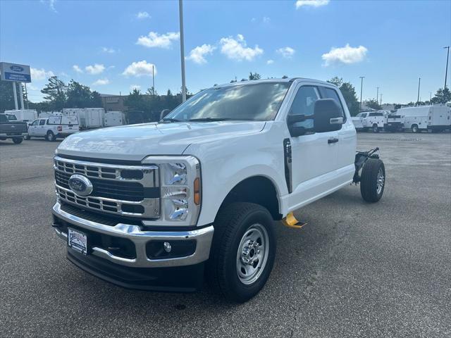 new 2025 Ford F-350 car, priced at $57,916