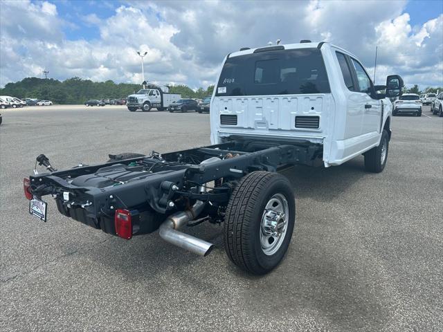new 2025 Ford F-350 car, priced at $57,916