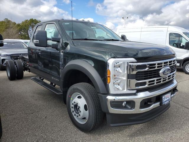 new 2025 Ford F-450 car, priced at $75,321