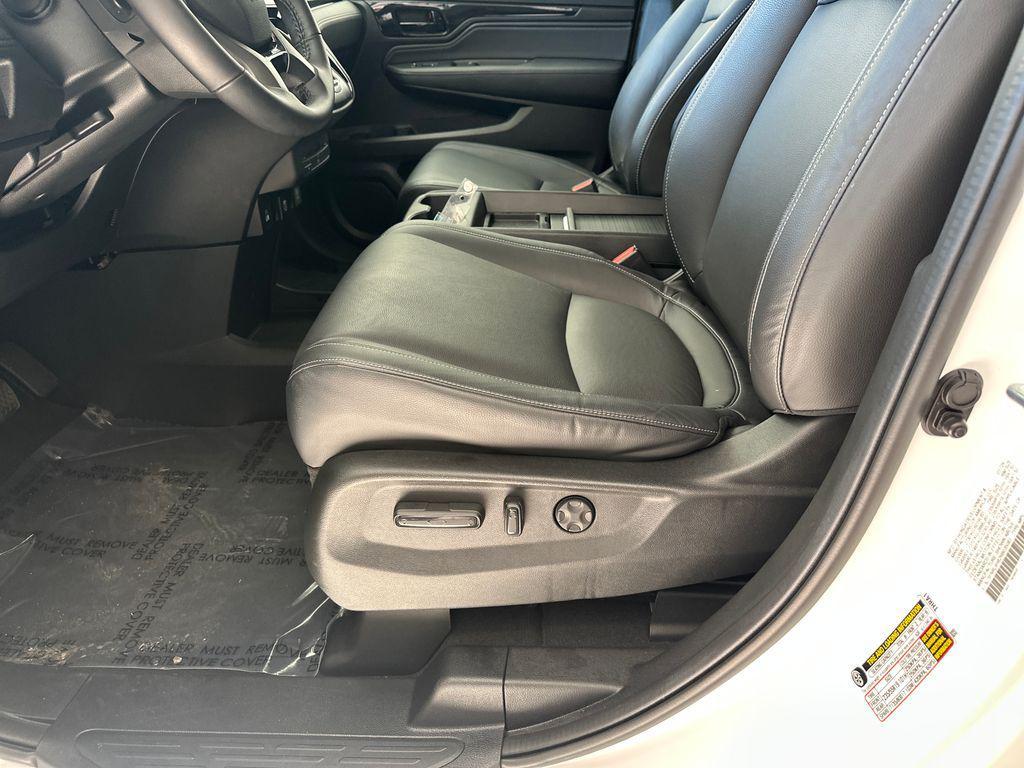 used 2024 Honda Odyssey car, priced at $43,870