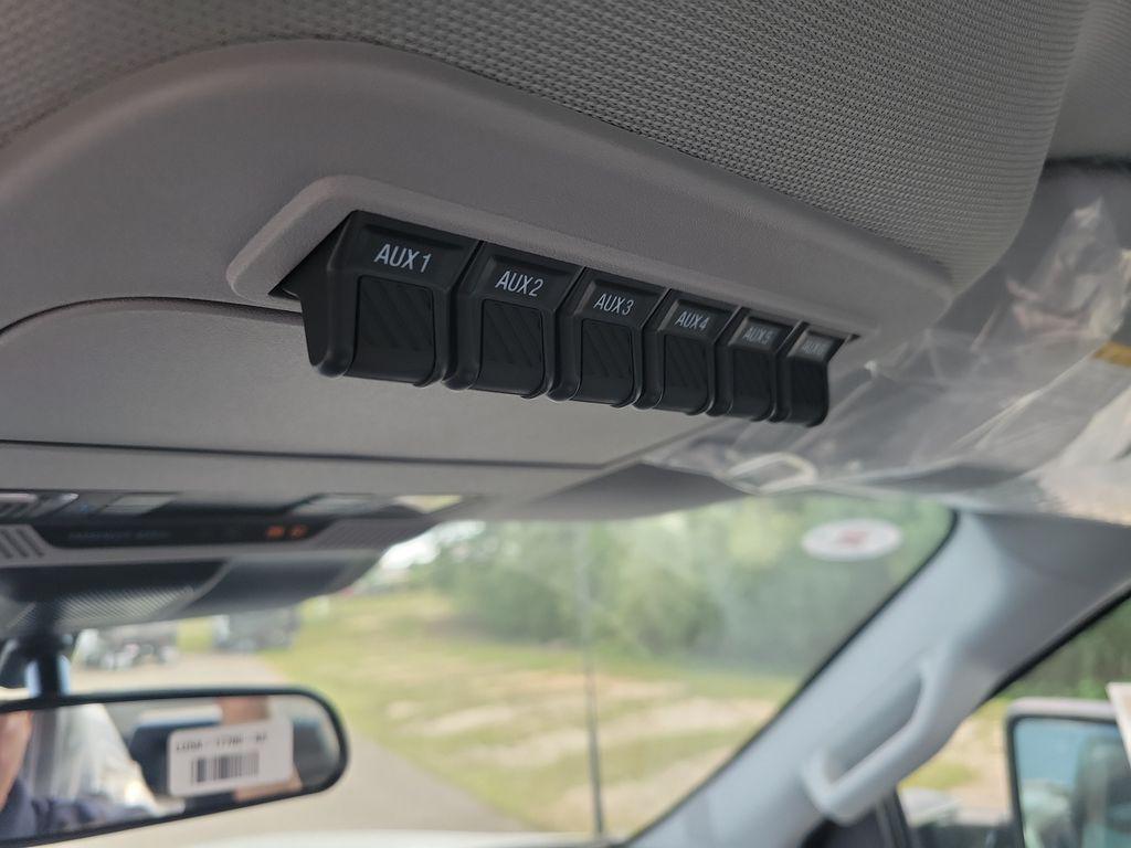 new 2025 Ford F-350 car, priced at $70,654