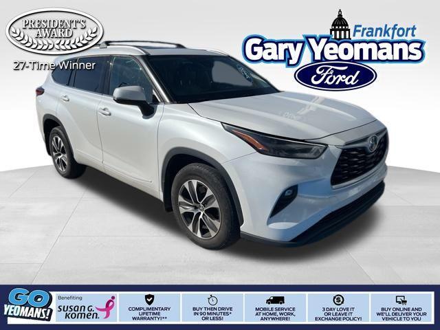 used 2022 Toyota Highlander car, priced at $36,990