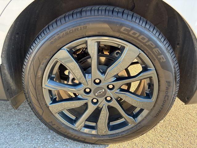 used 2024 Chevrolet Equinox car, priced at $24,810