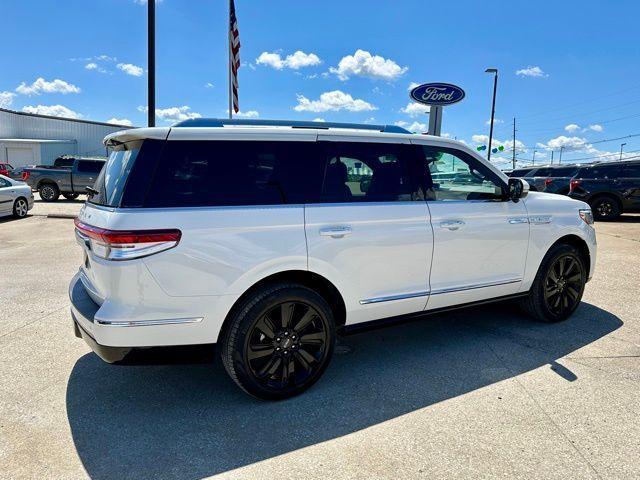 new 2024 Lincoln Navigator car, priced at $102,605