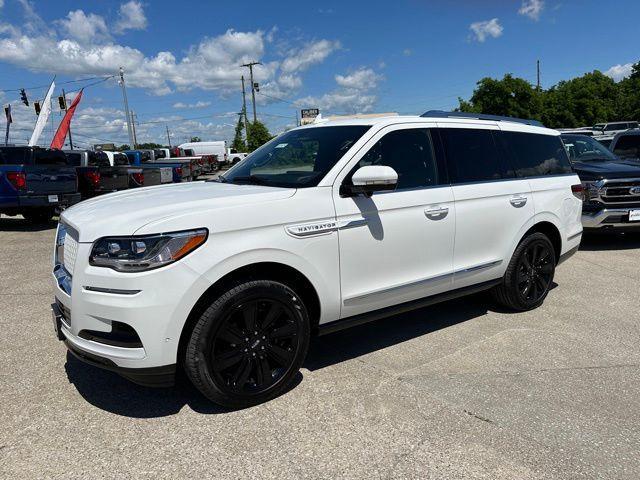 new 2024 Lincoln Navigator car, priced at $102,605