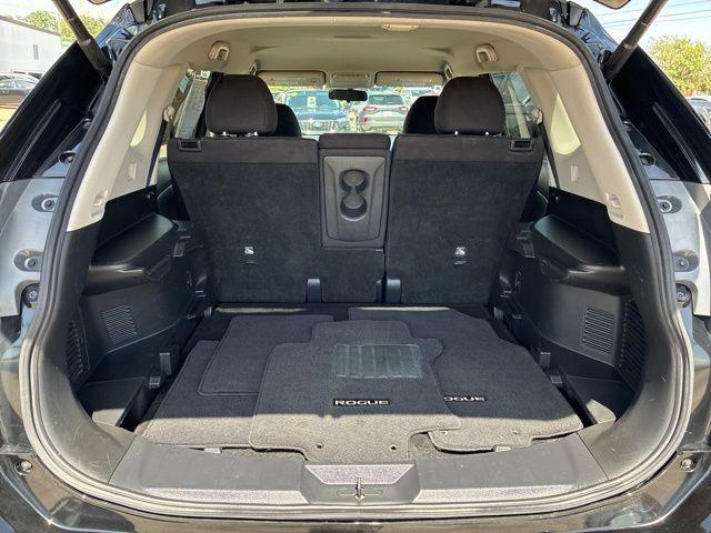 used 2015 Nissan Rogue car