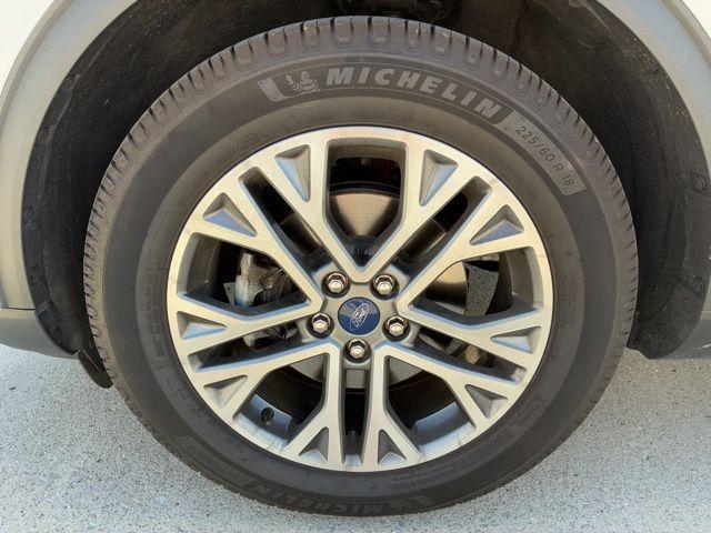 used 2022 Ford Escape car, priced at $23,624