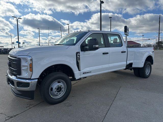 new 2025 Ford F-350 car