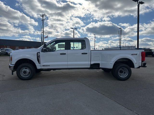 new 2025 Ford F-350 car