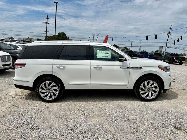 new 2024 Lincoln Navigator car, priced at $98,739