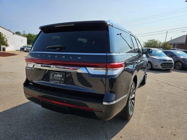 new 2024 Lincoln Navigator car, priced at $99,615