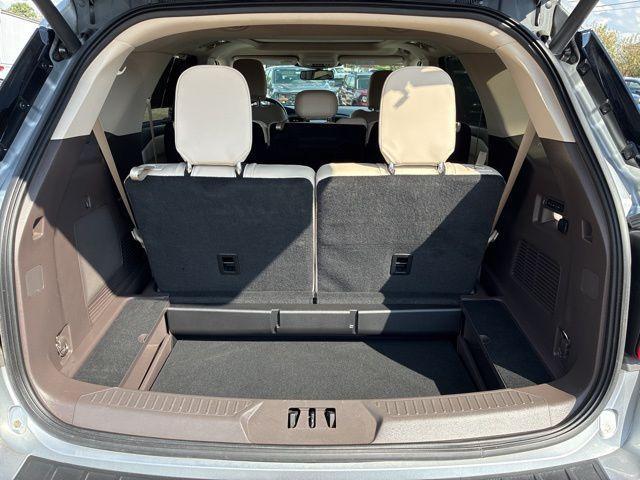 used 2022 Ford Explorer car, priced at $35,639