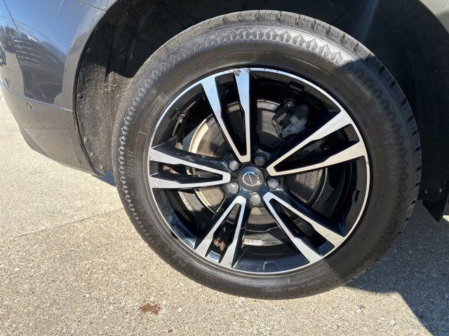 used 2019 Volvo XC60 car, priced at $21,899