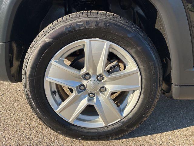 used 2022 Jeep Compass car, priced at $17,924