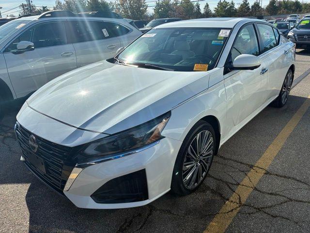 used 2023 Nissan Altima car