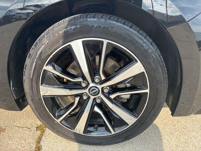 used 2023 Nissan Maxima car, priced at $22,383