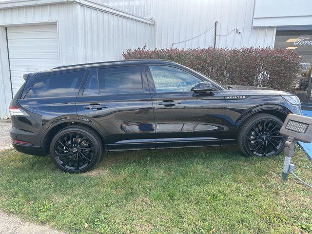 new 2025 Lincoln Aviator car, priced at $77,802