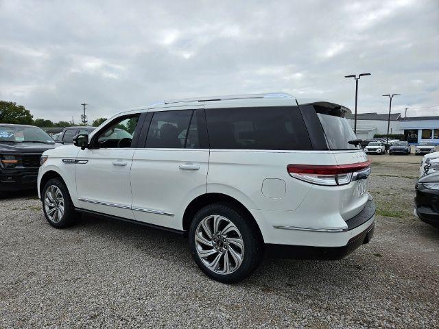 new 2024 Lincoln Navigator car, priced at $101,027