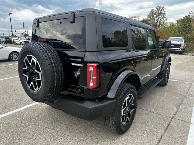 new 2024 Ford Bronco car, priced at $52,275