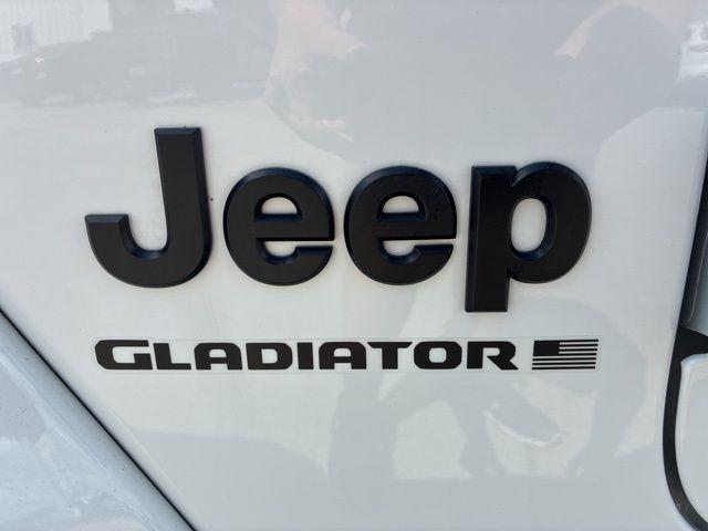 used 2025 Jeep Gladiator car, priced at $38,449