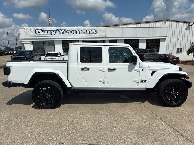 used 2025 Jeep Gladiator car, priced at $38,449