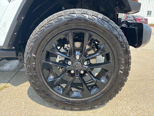 used 2025 Jeep Gladiator car, priced at $38,449