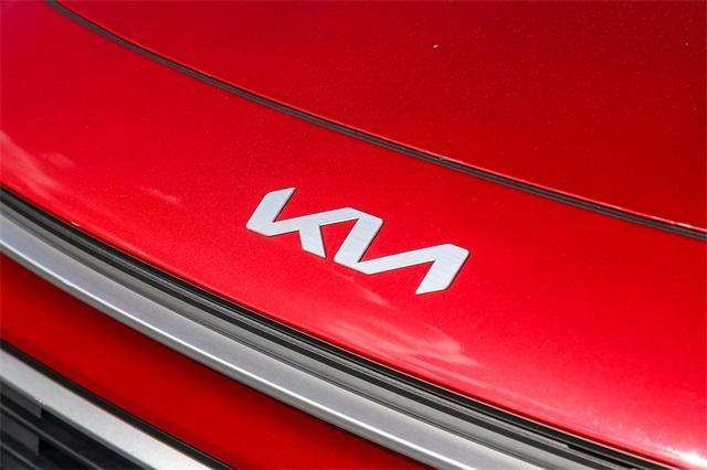 new 2024 Kia Niro Plug-In Hybrid car, priced at $37,345