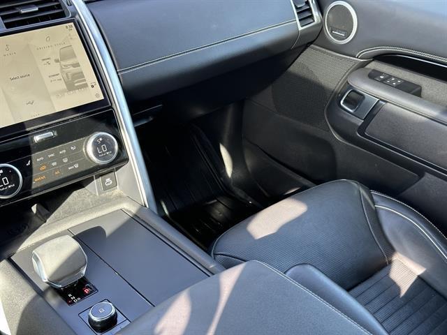used 2022 Land Rover Discovery car, priced at $38,990