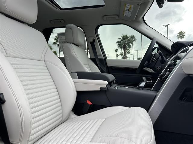 new 2025 Land Rover Discovery car, priced at $63,775