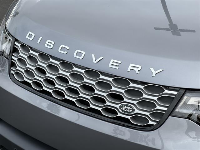 new 2025 Land Rover Discovery car, priced at $63,775