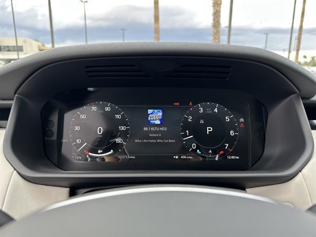 new 2025 Land Rover Discovery car, priced at $63,775