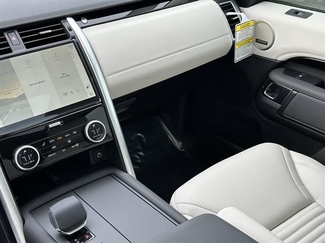 new 2025 Land Rover Discovery car, priced at $63,775