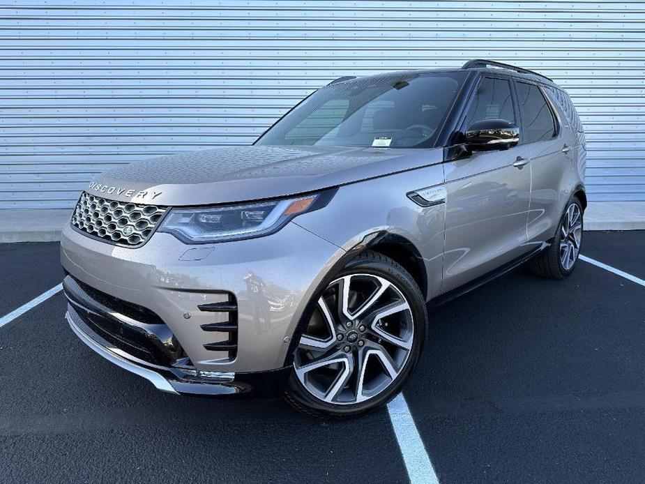 new 2024 Land Rover Discovery car, priced at $85,118