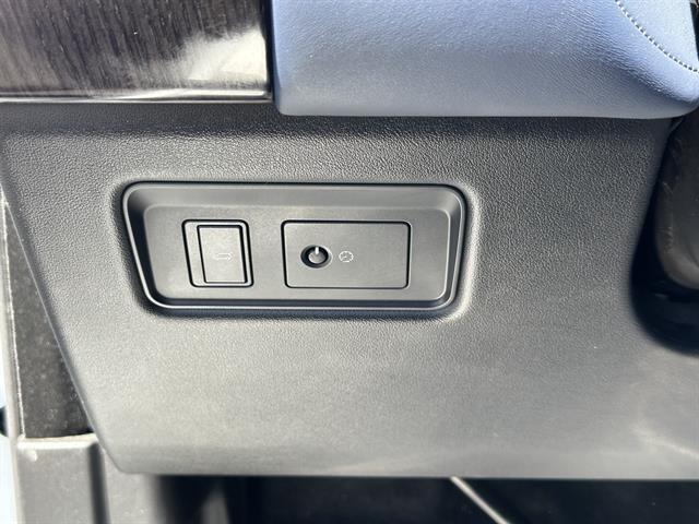 used 2018 Land Rover Range Rover Sport car, priced at $29,990