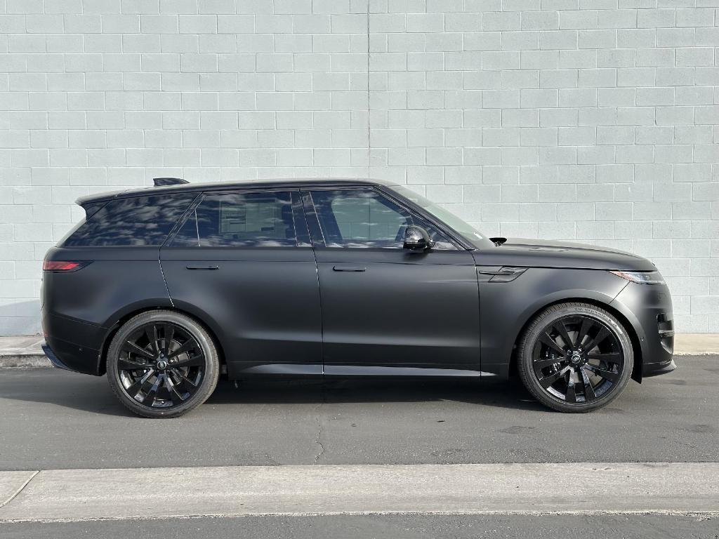 new 2025 Land Rover Range Rover Sport car, priced at $109,295