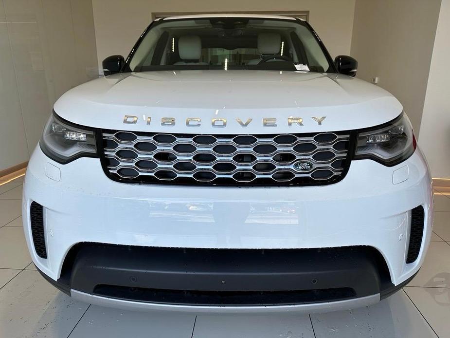 new 2024 Land Rover Discovery car, priced at $64,208