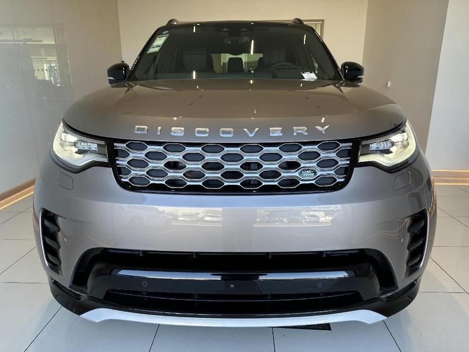 new 2024 Land Rover Discovery car, priced at $86,918