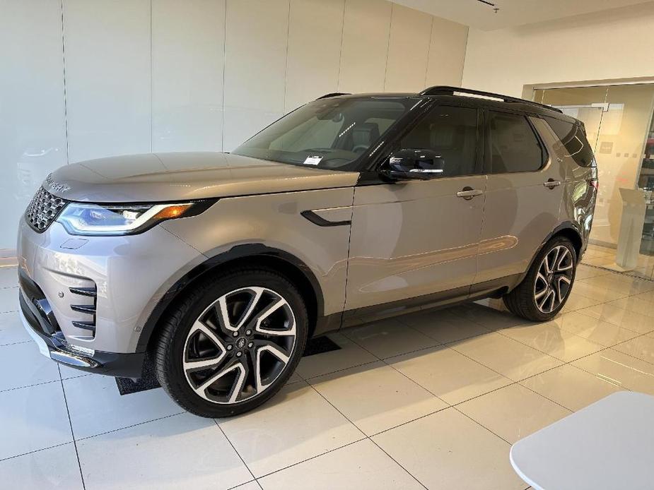 new 2024 Land Rover Discovery car, priced at $86,918