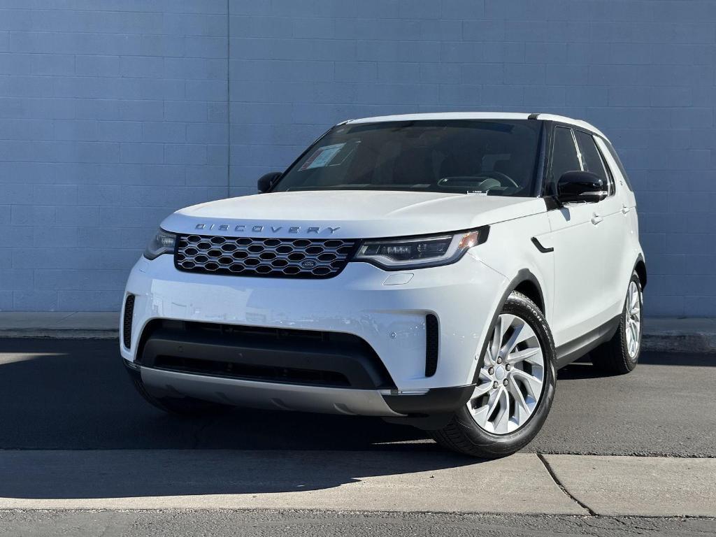 new 2025 Land Rover Discovery car, priced at $66,518