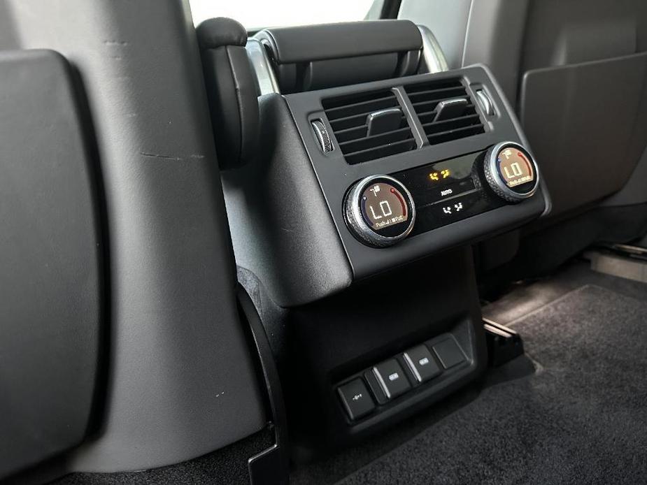 used 2024 Land Rover Discovery car, priced at $81,118