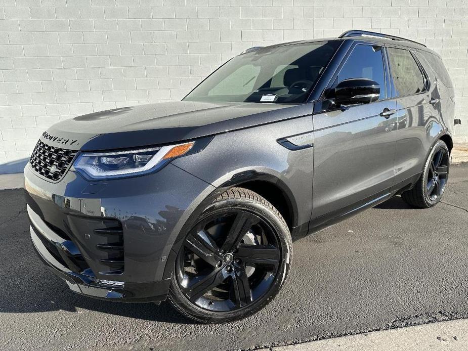 new 2025 Land Rover Discovery car, priced at $78,878