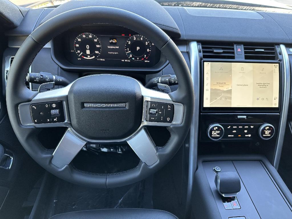 new 2025 Land Rover Discovery car, priced at $78,878