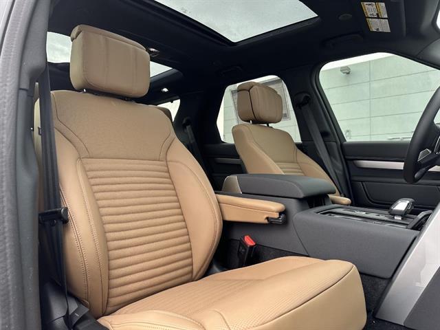 used 2025 Land Rover Discovery car, priced at $84,478