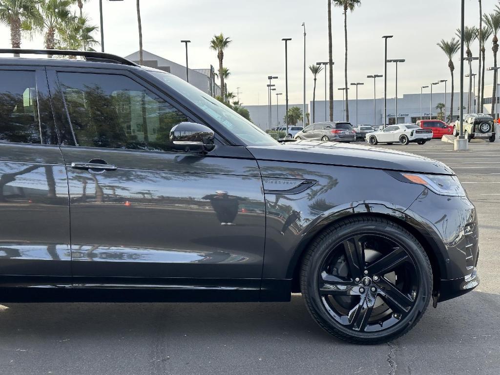 new 2025 Land Rover Discovery car, priced at $84,478