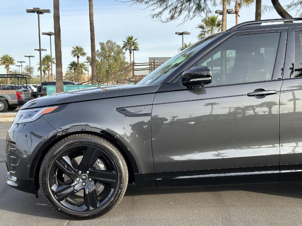 new 2025 Land Rover Discovery car, priced at $84,478