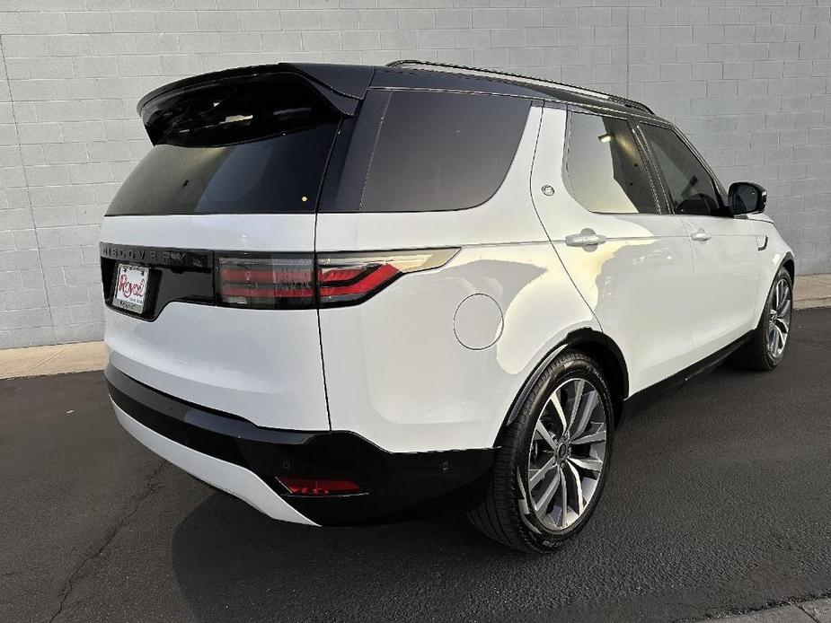 new 2025 Land Rover Discovery car, priced at $77,818