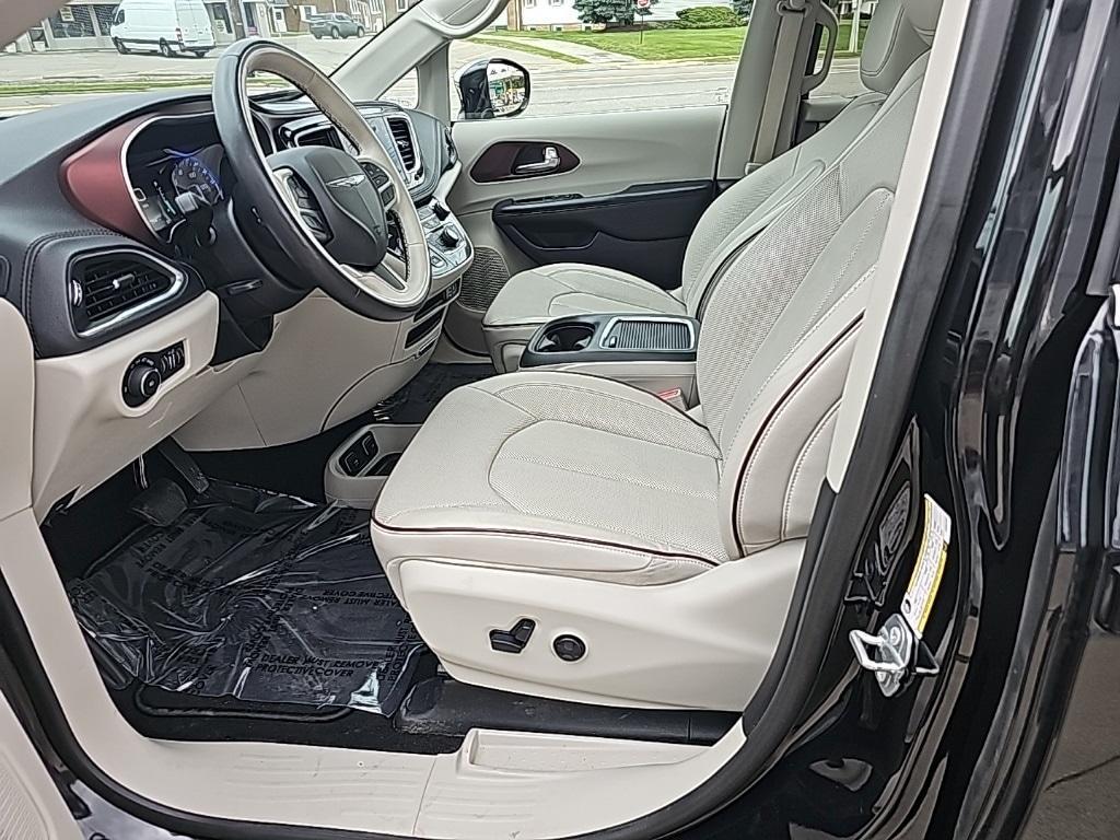 used 2020 Chrysler Pacifica car, priced at $25,981